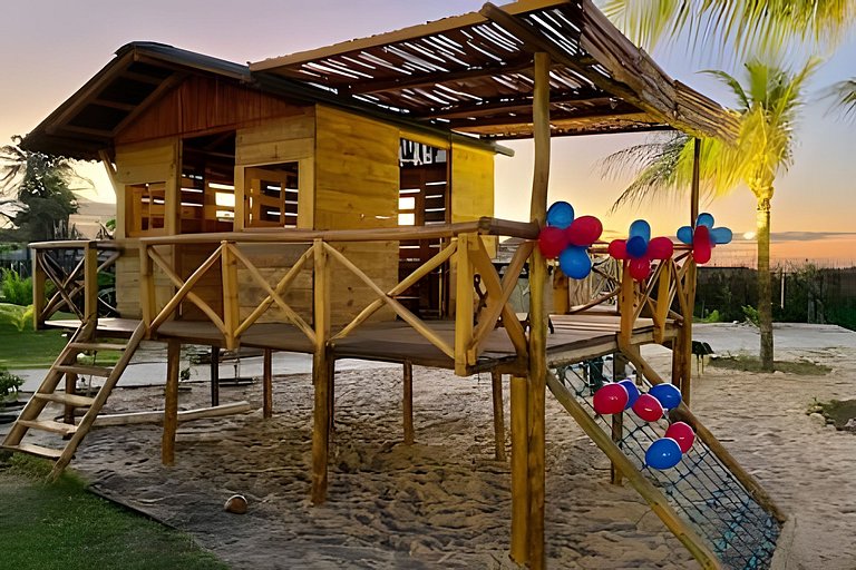 Casa Nossa Taiba onde familia e amigos vivem juntos.