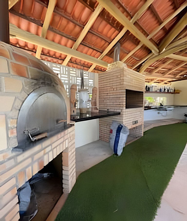 Casa Nossa Taiba onde familia e amigos vivem juntos.