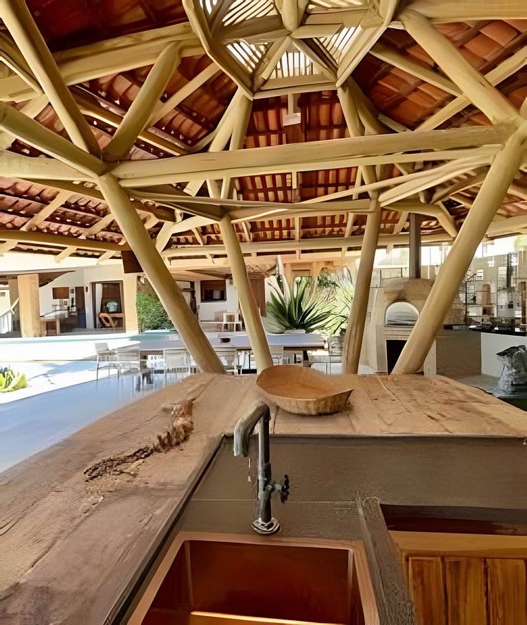 Casa Nossa Taiba onde familia e amigos vivem juntos.