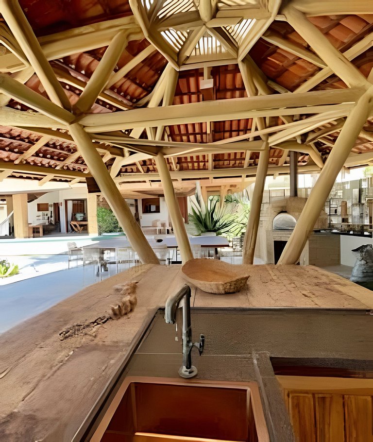 Casa Nossa Taiba onde familia e amigos vivem juntos.
