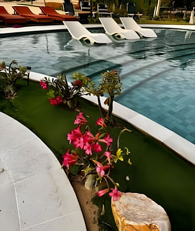 Casa Nossa Taiba onde familia e amigos vivem juntos.