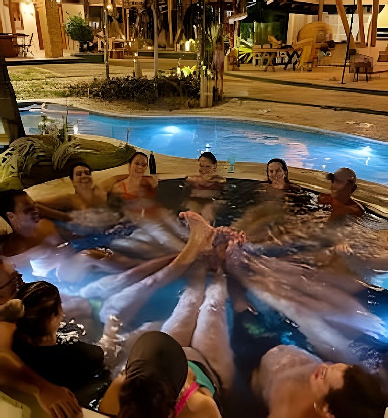 Casa Nossa Taiba onde familia e amigos vivem juntos.